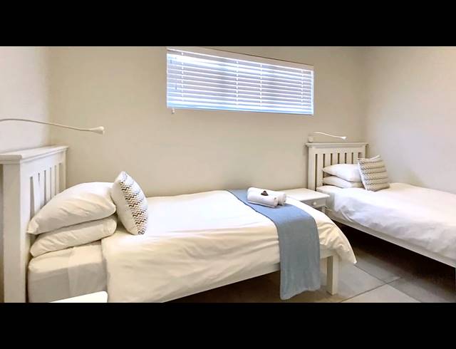 2 BEDROOM APARTMENT FOR SALE IN ELANDS BAY